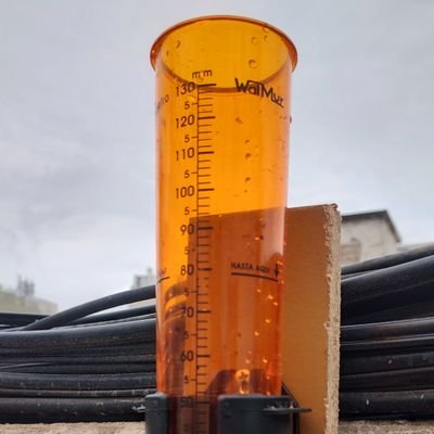 🌧️ 3 Pluviómetros manuales ubicados en Caballito
📍(A 100 mts de la est. de tren)

📊 Aca ire compartiendo las mediciones

#meteorologia #CABA