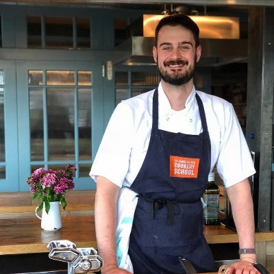 Inspiring the joy of cooking and growing food  🍋🥦🔪🍞🍲
 Founding Member & Head Food Educator @H_Schooloffood
Former Head Teaching Chef @JOCookeryschool