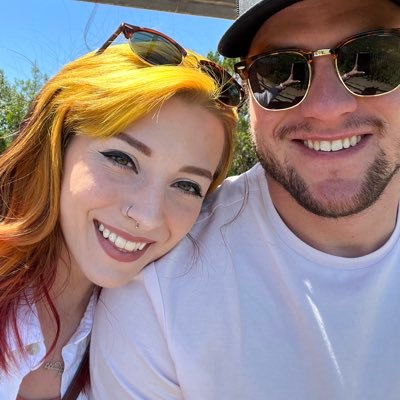 lil__fox__'s profile picture. *elevator music*