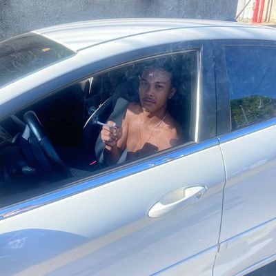 Ainda que a minha mente e o meu corpo enfraqueçam, Deus é a minha força, ele é tudo o que sempre preciso. Luto eterno #neymarerobinho🥋😭🏴. 👨👦💙,