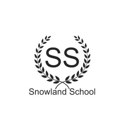 Escuela Preparatoria de Snowland ✏️ Clases de Lunes a Viernes 🍎
