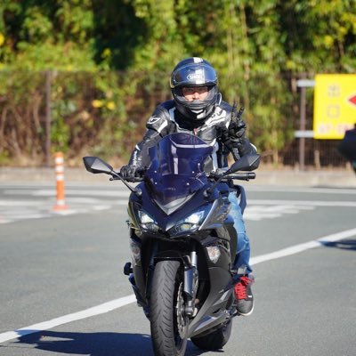 粟井測量事務所 土地家屋調査士 https://t.co/vlMQgfEyE7 #Ninja1000 #kawasaki #VFR400R #NC30 @kakure_cafe