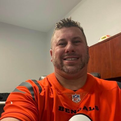 b_koester's profile picture. Good @ nothing. Average @ most.  Nothing really going on.  Might be a little on the spectrum.