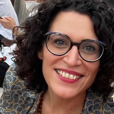 elmalupa's profile picture. Fond of embodied learning and slow art experience, I work with Peoplerise and Knowmads. I believe in the power of connecting people with open mind, heart & will