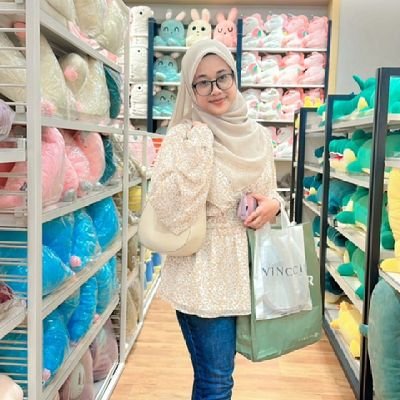 anisMaira96's profile picture. 