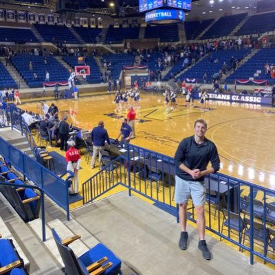 Aspiring College Basketball Journalist  ✍️