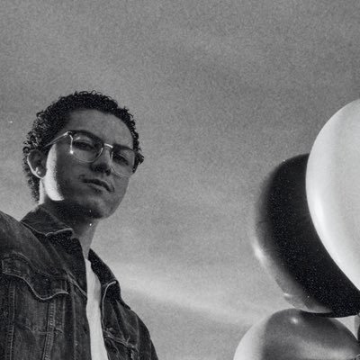 darekfonder's profile picture. dreamboy☁️