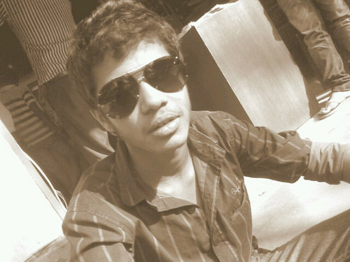 pavak25's profile picture. 