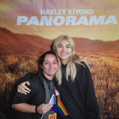 Fangirl account, been a kiyokian since 2010 ... 
6/28/11- @hayleykiyoko followed

Personal: @gonzs_12