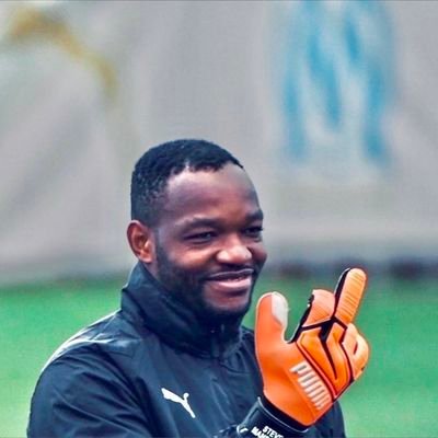 Taclealagegor's profile picture. Enchanté, c'est moi qui stop ta carrière à la 93ème