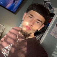 julian (@juliannrowe6) 's Twitter Profile