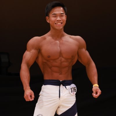 関西メンズフィジーク 三冠🥇 •All Japan Men's physique 2022 準優勝🥈 パーソナルはDMからお願いします🙇‍♂️