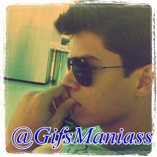 Twitter Criado 15/11/2011,Dedicado a @Lua_Blanco @AguiarArtur @ChaySuede @SophiaAbraao @melfronckowiak  @MicaelBorges_