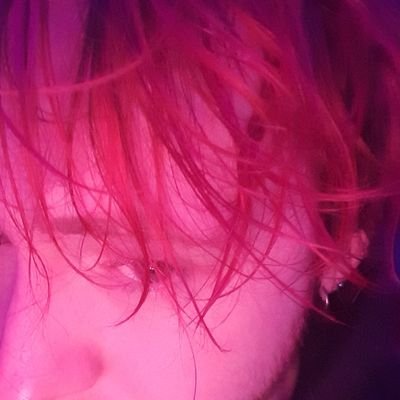 neopathic_'s profile picture. free yourself.