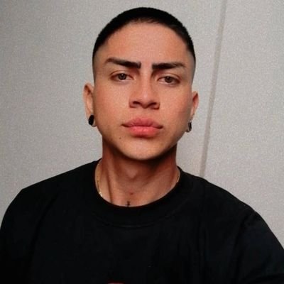 MODELO WEB CAM
La Biografía de la morbosidad
Caín Osman