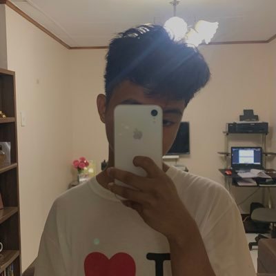 J3huuu's profile picture. obsessive curiosity