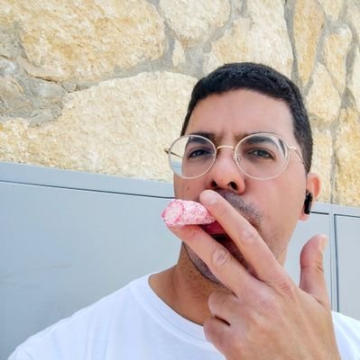 החיים הם לא רק שחור-לבן, יש גם סגול. קופץ מקצועי מהמשתנה.