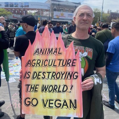 PlantEatingDeadHead animal advocate speaking up loudly for them STOP EATING ANIMALS! Leave them off your plate+off your body https://t.co/ElrLl14fcn