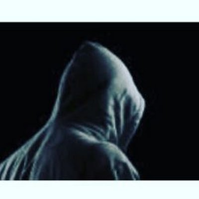 يستطيع الإنسان أن يقاوم كل شيء إلا حزن يراه في عين أمه