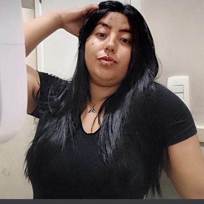 Larissa42676131's profile picture. 