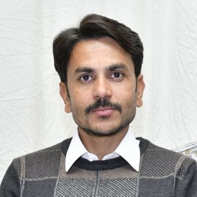 I am muhammad ayaz . I live in a small town of pakistan. I am a leading an computer training institute. On the other hand i laso interested in E-commrece.