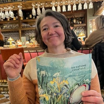 Alescola's profile picture. Brazilian, love living in England, love hiking, fiction books, ales, beaches, jazz and Autumns in Northern hemisphere.