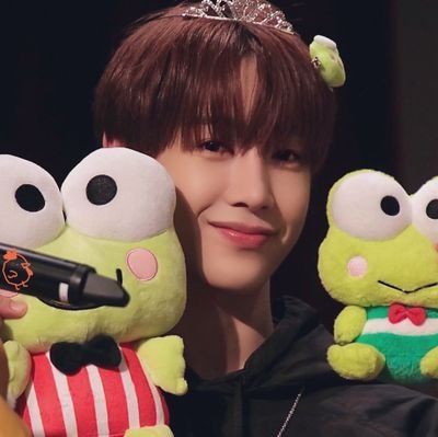 chansoominv's profile picture. ✮❝Nα̃o é o que o mundo reservɑ pɑrɑ você, mɑs o que você trɑz pɑrɑ o mundo. ❞ Anne of Green Gables✮