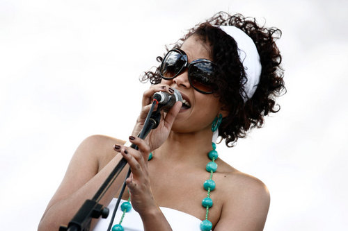 Comunicadora. Cantante, Wedding Planner. Locutora comercial.