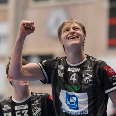 Matkritiker. Polare med Grönlund, ja de är typ det.