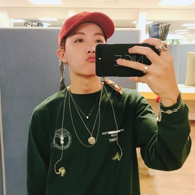 starshinebean's profile picture. the best is yet to come • 20s • ot7 • APOBANGPO ∞ • 🪐🃏📘🪞🌄 🎷🌟🎬