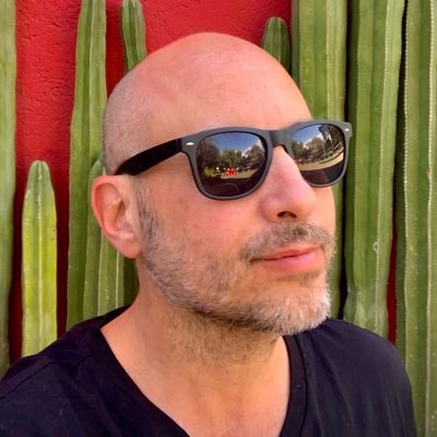 Emmy award winning Art Director. —Crazy about Art, Web 3 and Tech Innovativion. NFT Collector. * Cofounder @ ArtNSDRS