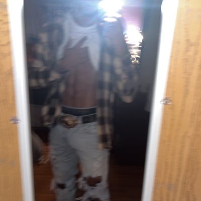 BadBoi_06's profile picture. 22