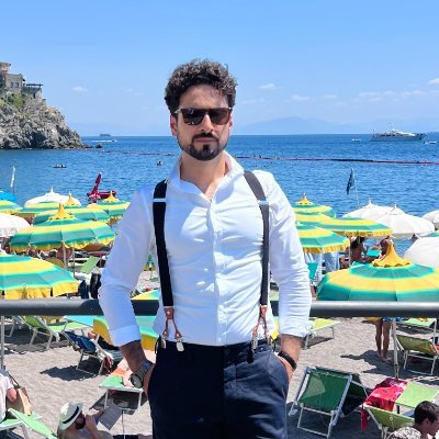 Mohsin_Ganai's profile picture. Torched the haystack, found the needle.