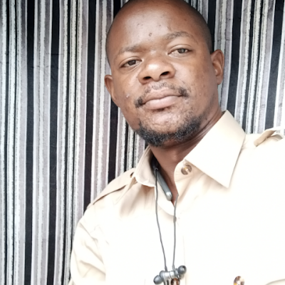 Je suis journaliste, juriste et chercheur congolais