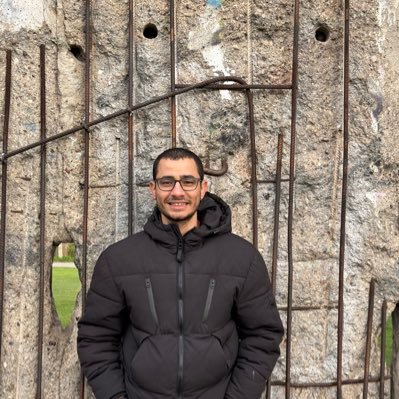 Searching for the purpose of my life. Software Engineer. Tweets are my own randomness in AR/EN.