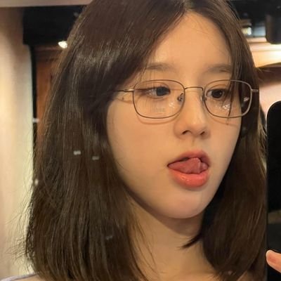 KrysYyxy92958's profile picture. Heejin only minha