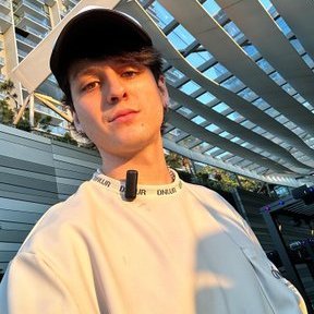 daniela17689931's profile picture. 