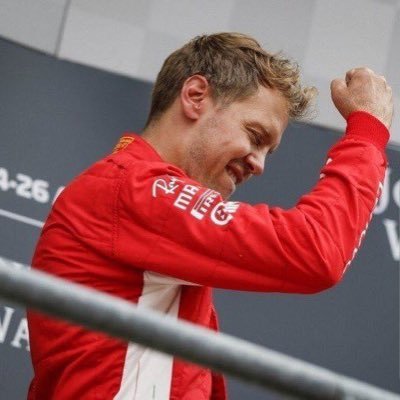 22 and Sebastian Vettel’s fan since I was 8🤍