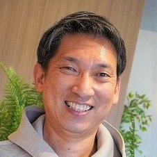 株式会社BUDDICA買取本部＆買取課長/業販日本一の車買取おやじ/元シュークリーム屋店長/元焼鳥屋店長/30才を過ぎて営業初経験/無類の酒好き/うどん県出身/趣味ゴルフ/愛娘と愛猫に囲まれて超絶幸せ者/BUDDICA高松東店