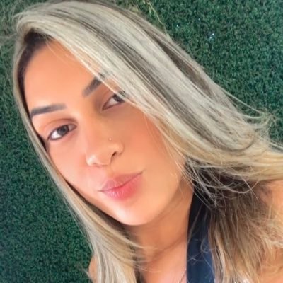 • Meu mundo rosa 💖 Livia Victoria 💕 Sibelly 💕 | Capixaba 🌊 | 22 🌼