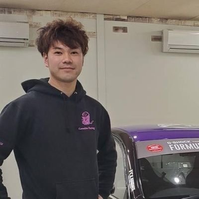 Formula Drift Japan Driver
自身で製作したLEXUS ISで参戦中！

Komatsu Racingとして競技車両等の製作、レースサポート、メンテナンス、サスペンションパーツ加工、ワンオフパーツ製作、ロールケージ製作など特殊な作業も行ってます！

✨是非フォロー、応援よろしくお願い致します!✨