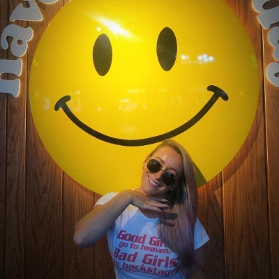 LydiaYanie's profile picture. Freedom and family