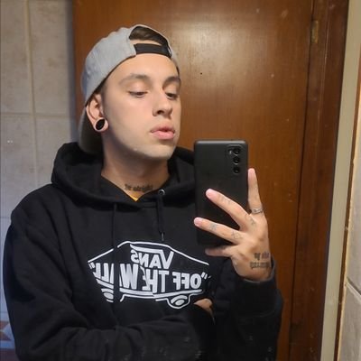 luca_dotnet_dev's profile picture. FullStack Software Developer💜

Hi! I'm a .NET & React Developer & I create bugs with C# and JavaScript 🤖

#keepcoding 🤓