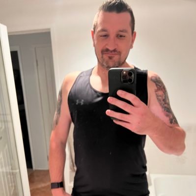 🇦🇺 satellite network engineer, guitar lover, gamer, gym rat.