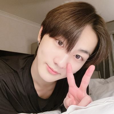 mlwoylam's profile picture. 