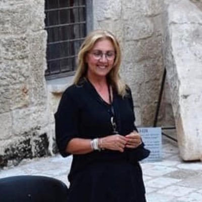 antonacciteres1's profile picture. Vorrei capire, con i miei piccoli occhi mortali, come ci si vedrà dopo. Se ci fosse luce, sarebbe bellissimo #aldomoro