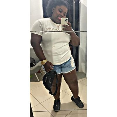 Um brinde os nossos defeitos, porque com os nossas qualidades ninguém se importa!👊🏾❤️
