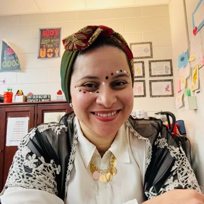 A wife to a charming prince, a mom to 2 beautiful gems & an ESOL teacher to many awesome ELLs. #nrthcountyaacps#
