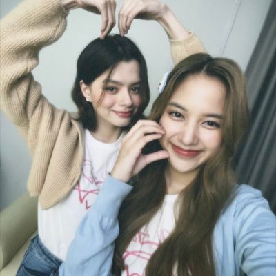 FreenBecky🫶🏻🇹🇭🇯🇵フリベキナムヘン❤️フリベキ沼💓2人でいる時の雰囲気が好き🤍23.10.07🇯🇵24.8.17🇹🇭24.12.08🇹🇭25.3.2,3🇯🇵25.4.20🇹🇭25.8.9🇹🇭