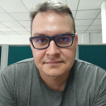 Como dicen Bot Ruso. Profesional de la salud, humanista, progresista y con el deseo que haya (+ Rock + libros + Dignidad) .sígueme y te sigo.🤗
